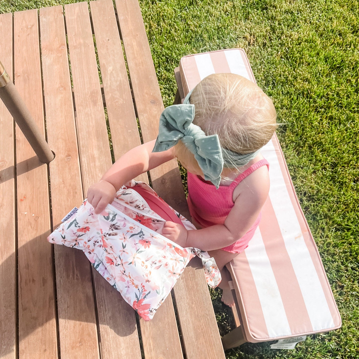 Peachy Dreams - Waterproof Wet Bag (For mealtime, on-the-go, and more!)