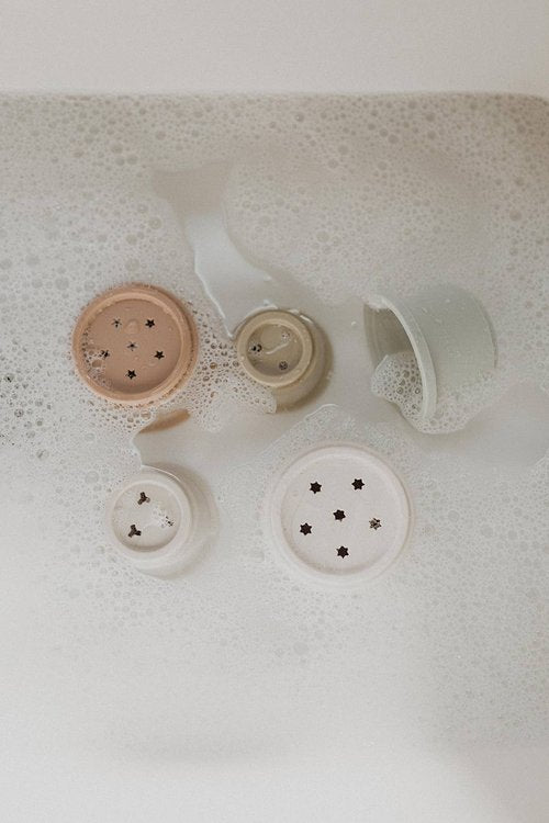 INCLUDES: ONE SET - 8 CUPS
Our D|G Silicone Stackups are super soft and flexible making them the perfect toy for babies and toddlers.
Our silicone Stackups are made