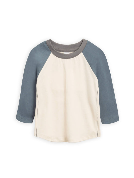 Our organic Baseball Tee is a comfy, classic top that looks great at home or on the field. It’s made with ultra-soft and lightweight organic cotton for breathable, a