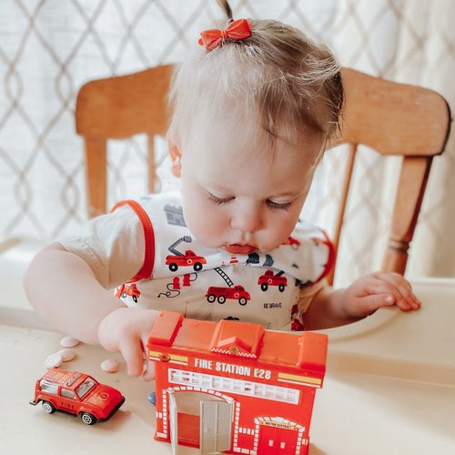 This best-selling “Bapron”, also known as a bib-apron hybrid, full-coverage bib, smock, or apron, is designed for comfort and safety. Because of their comfortable,