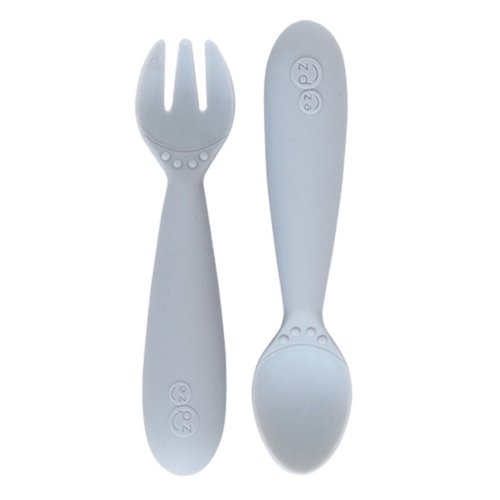 Learning to self-feed is an important developmental milestone, and the ezpz Mini Utensils are designed to help toddler learn how to eat with a spoon (scooping) and