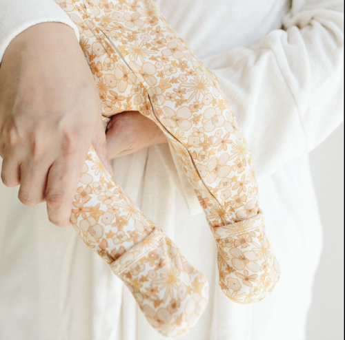 The Goumi piece everyone’s been asking for. Our romper is the coziest day wear for your babes. Perfect for warm weather play and cozy enough for sleep. Plus it looks