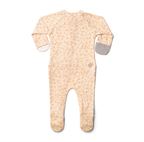 The Goumi piece everyone’s been asking for. Our romper is the coziest day wear for your babes. Perfect for warm weather play and cozy enough for sleep. Plus it looks