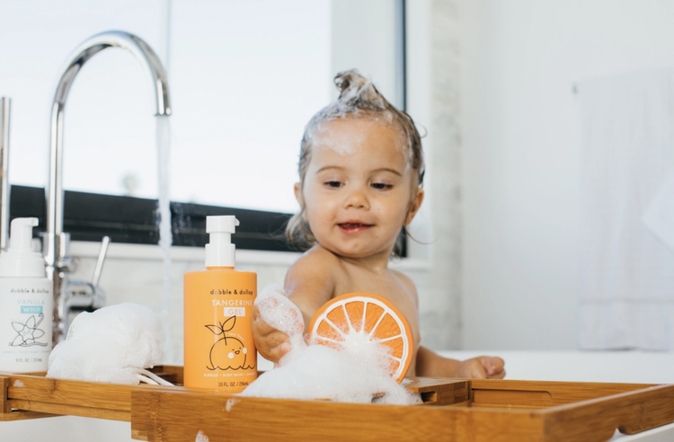 10oz | 296mL
Invigorate bath time with Tangerine's vibrant, uplifting aroma and Dabble & Dollop's 3-in-1 Shampoo, Body Wash, and Bubble Bath Gel. Our luxurious,