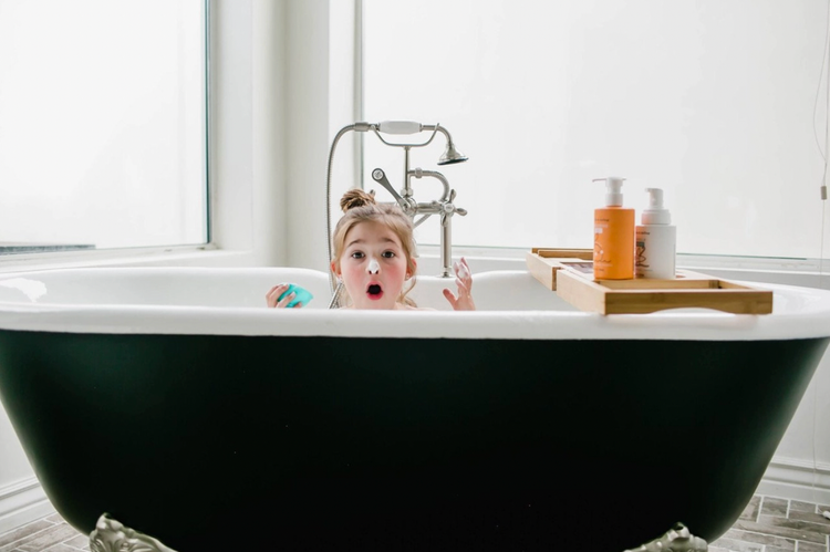 10oz | 296mL
Invigorate bath time with Tangerine's vibrant, uplifting aroma and Dabble & Dollop's 3-in-1 Shampoo, Body Wash, and Bubble Bath Gel. Our luxurious,