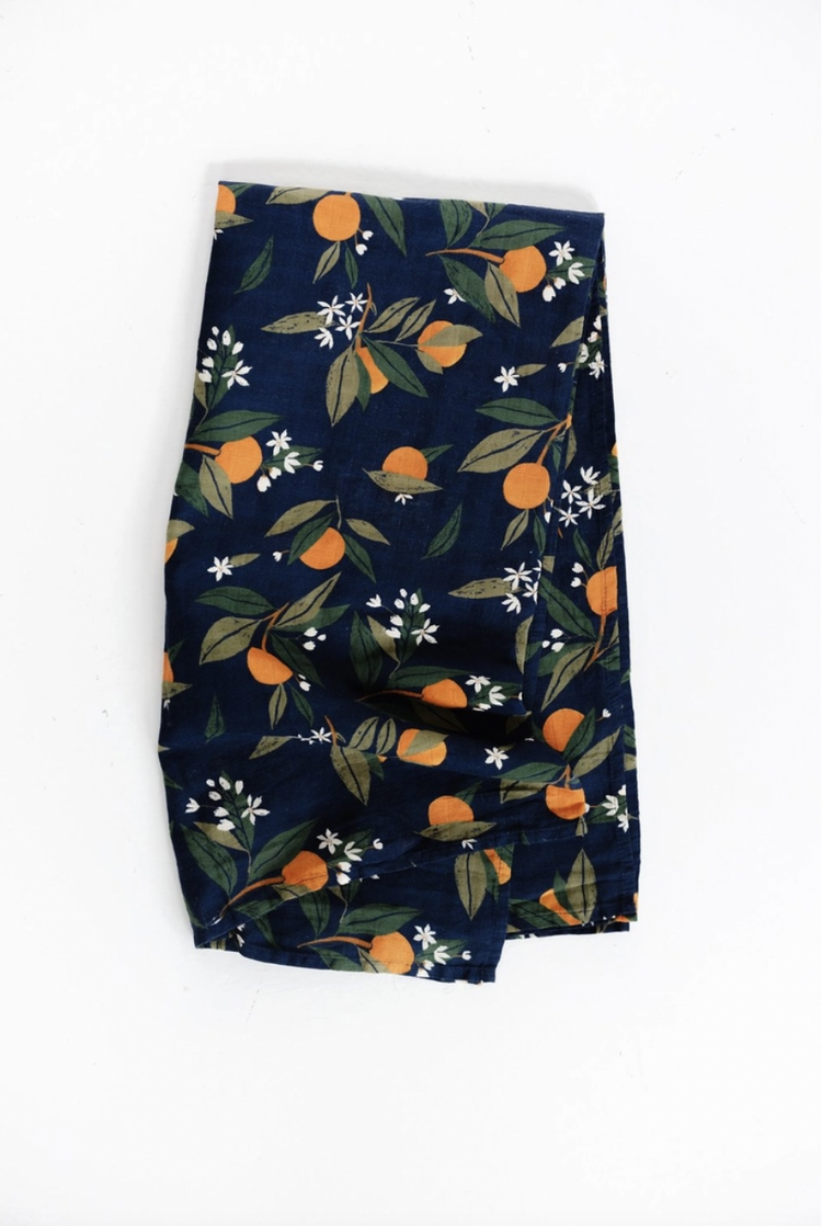 -47x47 inches
-Made of 100% cotton muslin, which only gets softer with time
-Lightweight and breathable
-Machine washable.