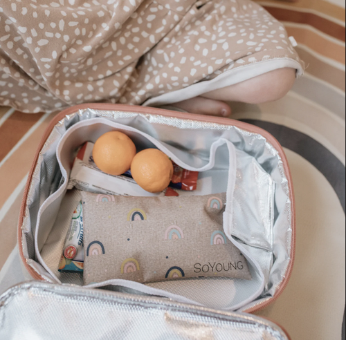 RULE THE PLAYGROUND WITH OUR STANDOUT WASHABLE INSULATED KIDS LUNCH BOXES!
Cheerful and bright our Neo Rainbow print is the perfect reminder that even our stormiest