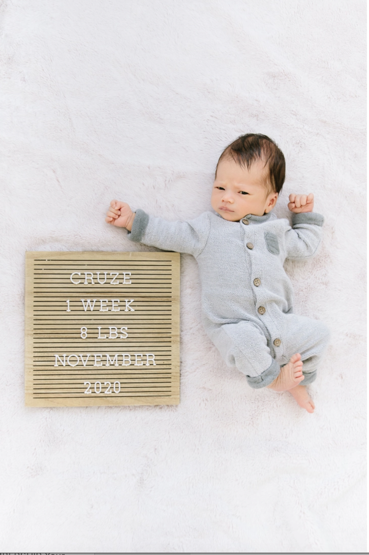 • Trendy and fun, Pearhead’s wooden letterboard is the perfect addition to your Instagram pictures
• Makes the perfect baby shower gift
• Announce a pregnancy, birth