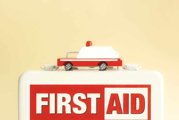 We’ve got a mini medic here to lend a helping hand! This Red and White Candycar Ambulance is first on the scene. Part of our new candycar line, a cute 3 inches long.