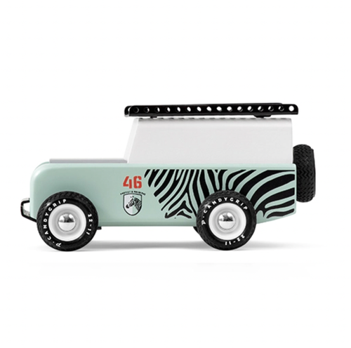 Pack your bags, we’re going on an adventure! The Zebra brings a new level of detail to the House of Candy collection. Mixing hard and soft materials, from the matte