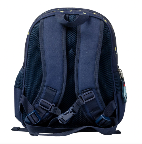 Lovely lightweight backpack with an insulated front pocket that ensures snacks and drinks stay cold (or warm). The front pocket easily fits a lunch box, drink bottle