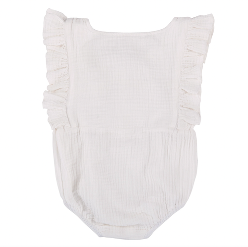 With classic, neutral styles and beautiful details that let your babe’s personality shine, these rompers are a perfect choice for pregnancy reveal photos, monthl