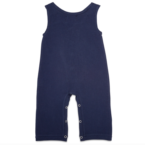 With classic, neutral styles and beautiful details that let your babe’s personality shine, these rompers are a perfect choice for pregnancy reveal photos, month