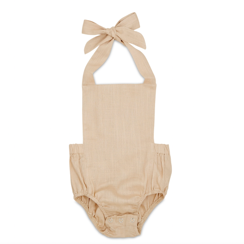 With classic, neutral styles and beautiful details that let your babe’s personality shine, these rompers are a perfect choice for pregnancy reveal photos, monthly