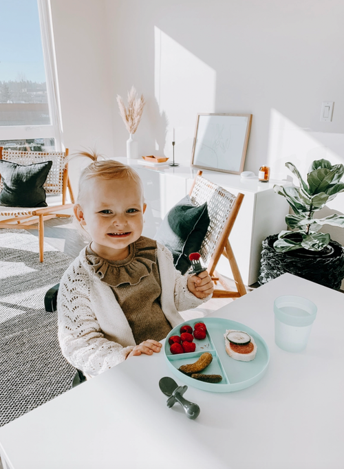 Grabease utensils are one of the safest ways for babies to start self feeding. Our individual sets come with one pair of utensils. Comes with spoon and for