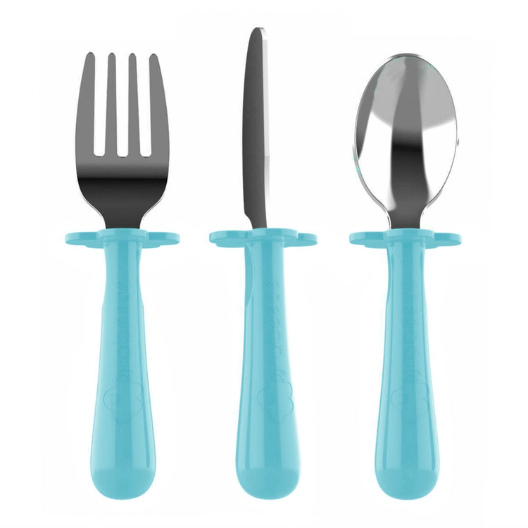 Our 3-piece utensils set is ergonomically designed to safely nurture independence in little ones ready to meet their next self-feeding developmental milestone. Us