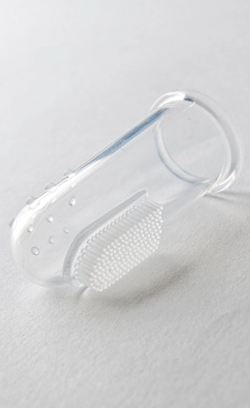 Made from 100% medical/food grade silicone, this has been designed for a simple and effective start towards good oral hygiene. Easy to use, gentle on gums, non-tox