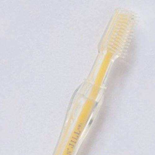 Soft silicone bristles, gentle on tiny teeth and sensitive gums, 100% medical grade silicone, BPA and PVC free. Ideal for babies/children before side/rear teeth ha