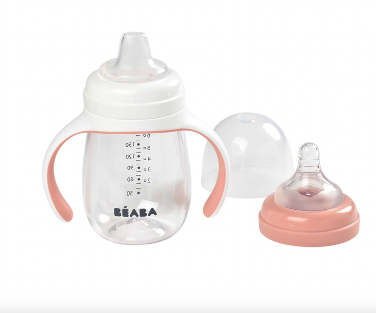 Learning cup assists babies 4mo+ in the transition of training to drink on their own
Fitted with an interchangeable bottle nipple to spout to help ease babies trans