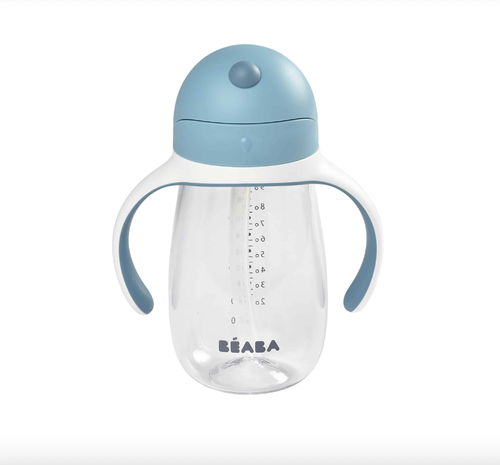 8mo+10.1 oz
Sippy cup continues the transition for children 8mo+ learning to drink on their own
Slide opening that’s 100% leak proof, open or closed.
Straws also st
