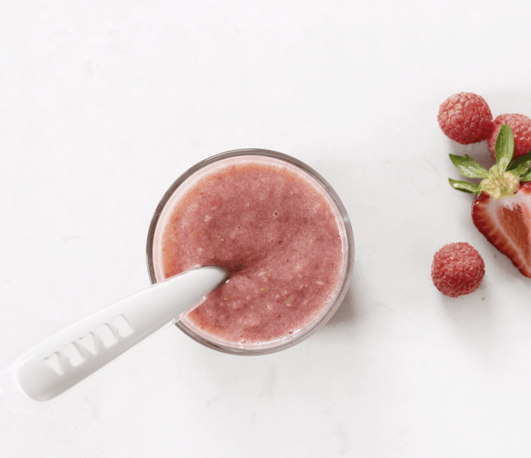 First stage spoons for babies being introduced to solids6mo+
Ergonomic handles are designed so that parents can easily feed baby
Seamless, hygienic, silicone desi