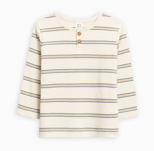 Our Reef Henley is the perfect elevated basic for your child's wardrobe. Made from ultra-soft 100% organic cotton, this adorable long-sleeve henley takes comfort to