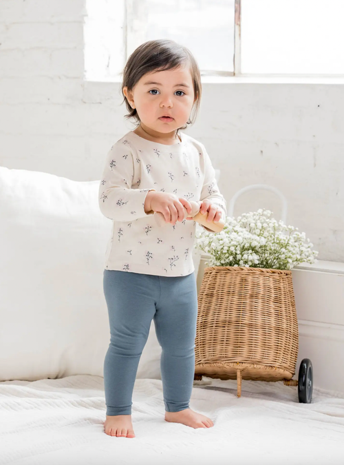 Our organic Leggings are comfy and classic wardrobe staple. These bottoms have the superior softness and luxurious feel of high quality organic cotton. The water