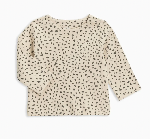 Our Ryle Snap Shoulder Long Sleeve adds a cute twist to our classic long sleeve. With an easy snap shoulder, the Ryle is perfect for getting them dressed on the g