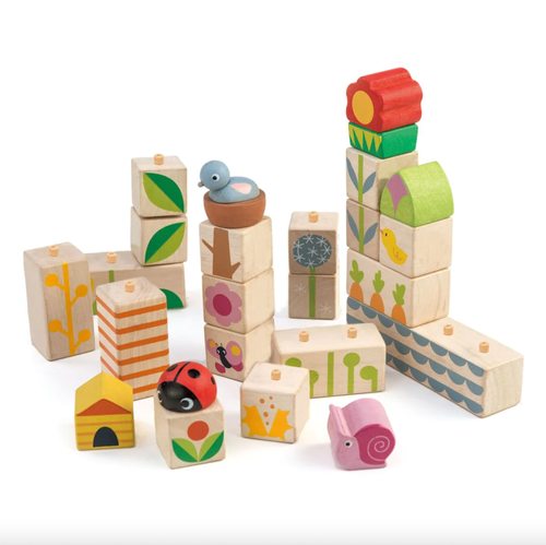 Grow your own garden with these fun garden shapes! All 24 pieces of our push and click blocks are illustrated with a nature theme. Develops hand eye coordination, an