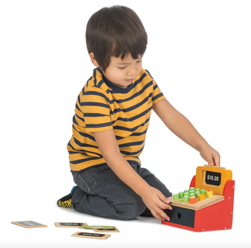 This beautifully painted till has real buttons to push and is packed with paper money and wooden coins. There are 5 wooden pictures to slot into the top window for e
