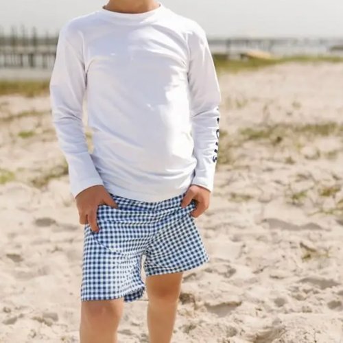 Complete your boy's summer swim outfit with these Swim Trunks. With its inner mesh lining, not only will he look good but feel good, too.
100% Polyester
Importe
