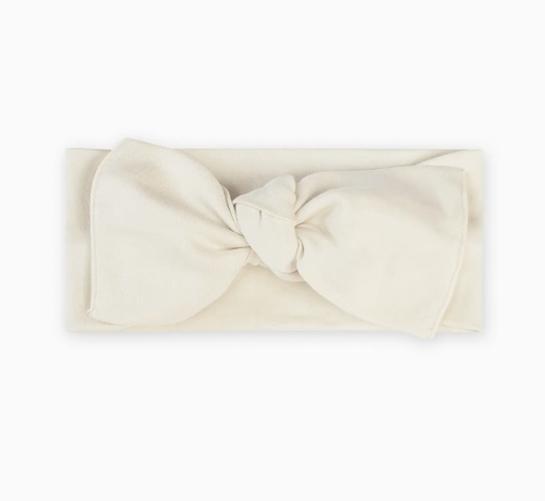 Every adorable outfit needs the perfect accessory! This adjustable tie bow wrap is the perfect accessory to elevate any outfit, without being itchy or irritating to