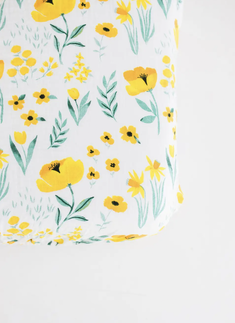 Made from 100% cotton muslin, our comfy cozy crib sheets are made to keep your little one the perfect temperature and look beautiful in your nursery. The loose weave