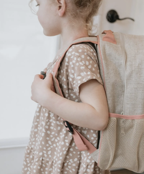 THE TODDLER BACKPACK BRINGS SOPHISTICATED STYLE TO THE LITTLES OF YOUR FAMILY! CHEERFUL AND BRIGHT, OUR NEO RAINBOW PRINT IS THE PERFECT REMINDER THAT EVEN OUR STORM