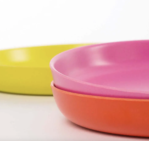 Our Toddler Plate Set features (4) pint-sized plates in an assorted mix of pop colors that will brighten up any meal! Eco-friendly, BPA-free, reusable and dishwasher