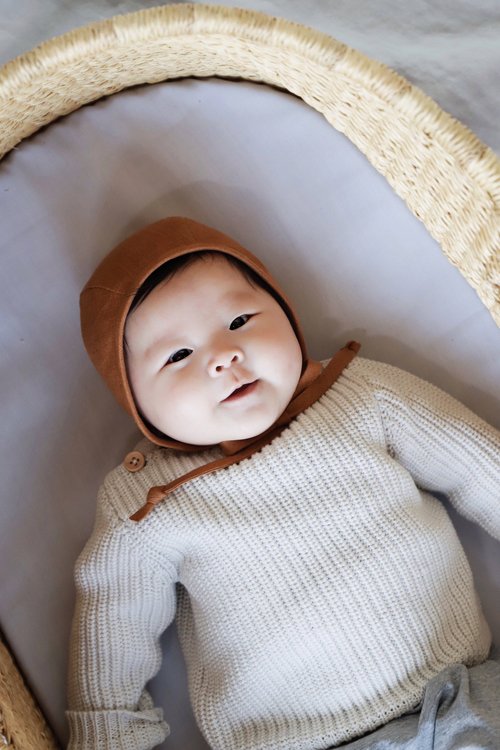 With notes of sand and sun, or falling leaves and apple cider, Rust is a year round necessity. Why you'll love our brimless bonnets:
Why you'll love our brimles