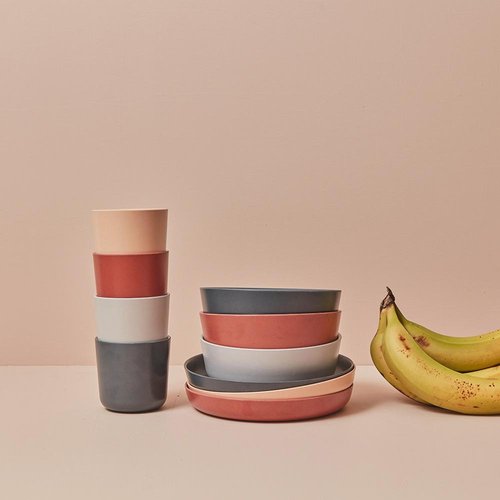 Our children's bamboo fibre bowl set features (4) bowls in a Scandi-inspired range of colors so delicious that they’ve earned a place at the grown-ups’ table! These