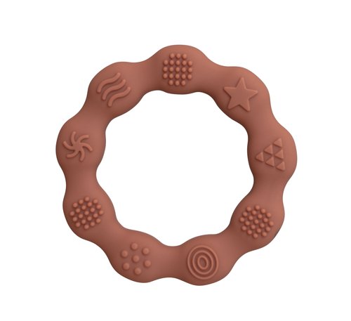 The ring design is super easy for baby to grasp and hold, and the variety of textures help soothe sore gums. Made of 100% food-grade silicone, it’s easy to wash and
