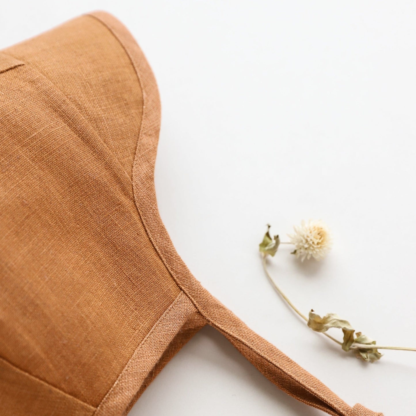 Brimmed Rust Linen Bonnet Cotton-Lined