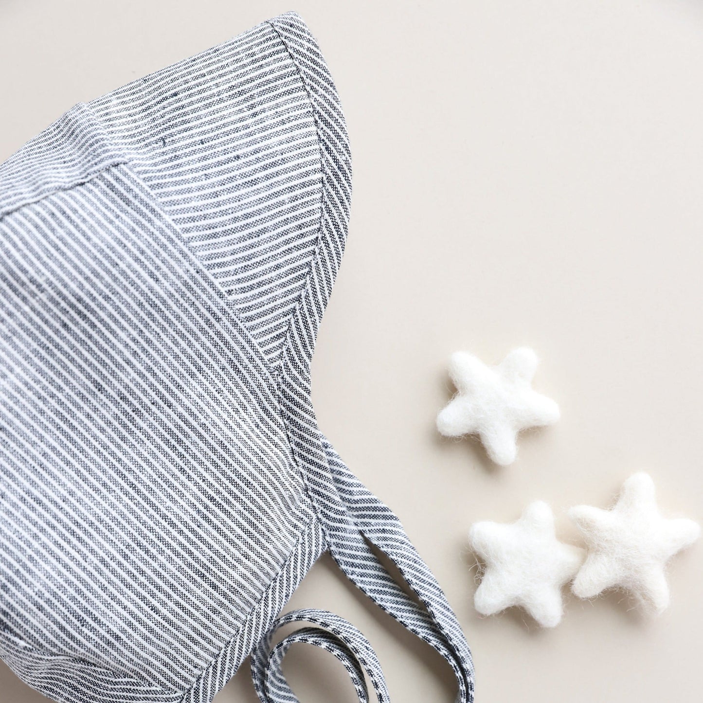 Brimmed Natural Stripe Bonnet Cotton-Lined