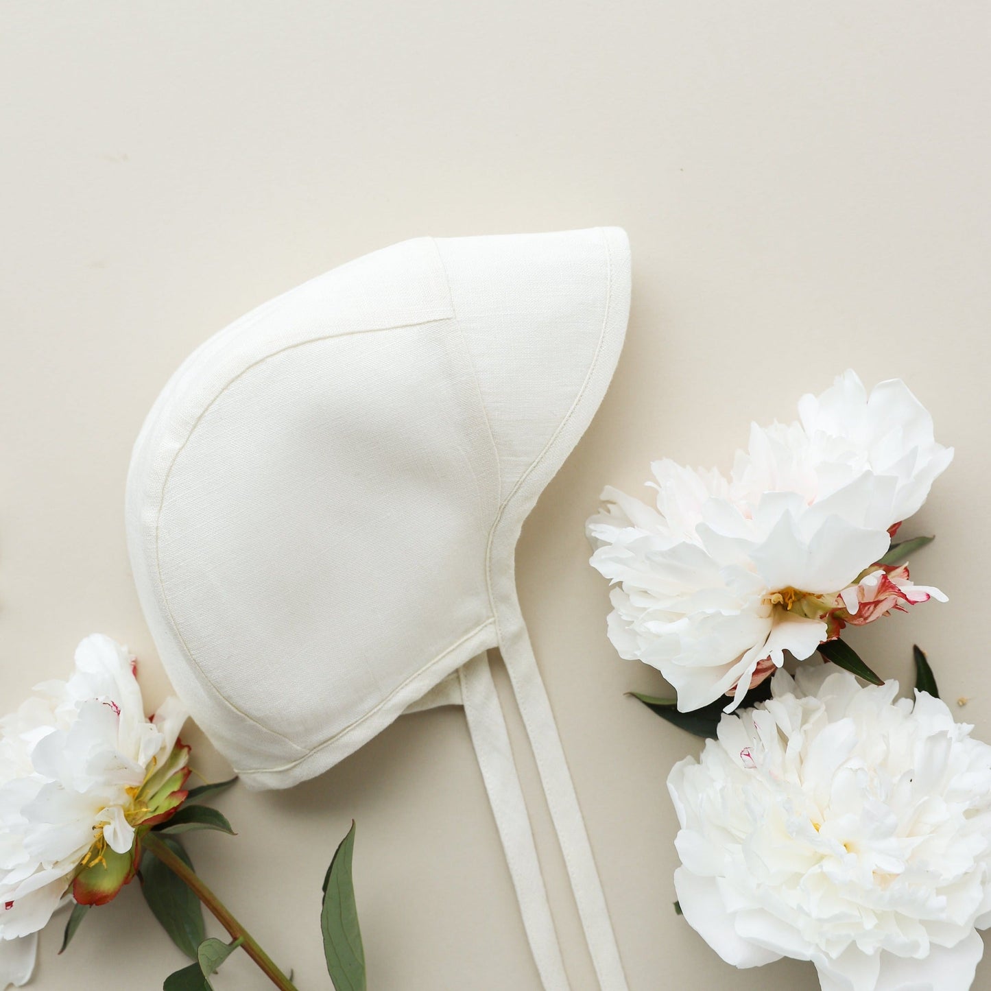 Brimmed Ivory Linen Bonnet Cotton-Lined