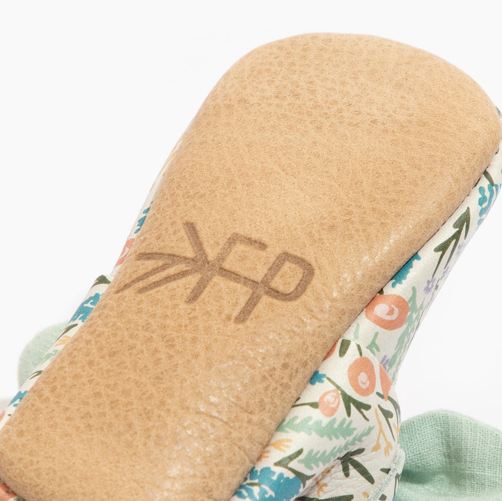 Wallflower Knotted Bow Mocc