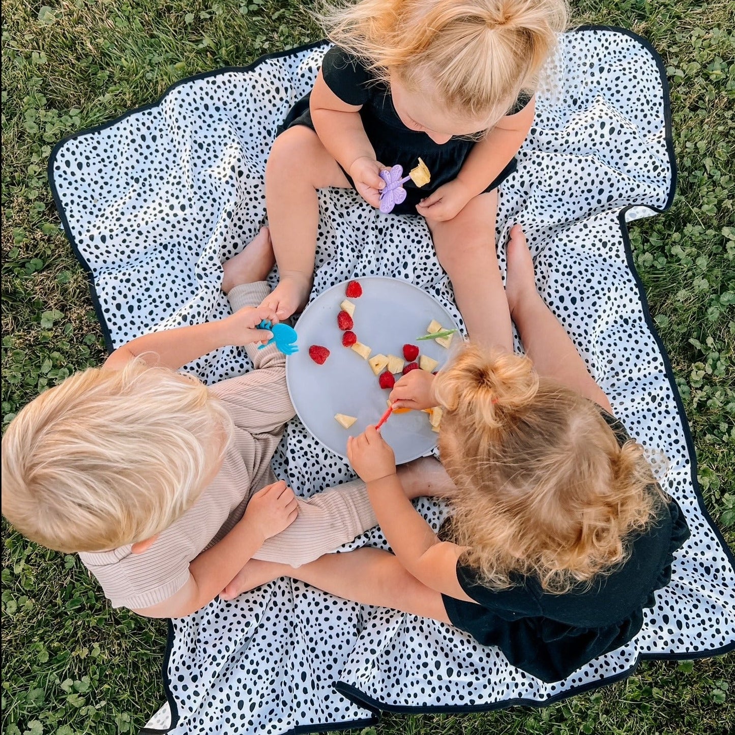 Organic Dot Splash Mat - A Waterproof Catch-All for Highchair Spills and More!