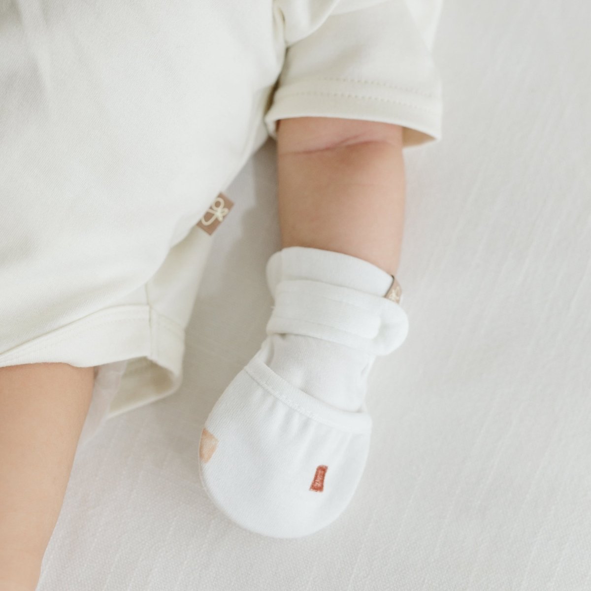 STAY ON MITTS + BOOTS SET | CITY BLOCKS