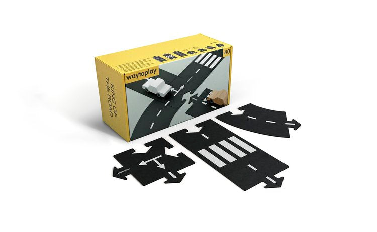 If you want to be King of the Road, this is your set! It contains no less than 40 parts for maximum fun for everyone. This set is big and is highly recommended for k