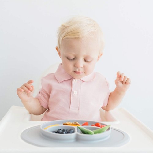


The Mini Mat is ezpz's top-selling product, and it is a great mealtime solution for both infants and travel. The Mini Mat is an all-in-one placemat + plate that s