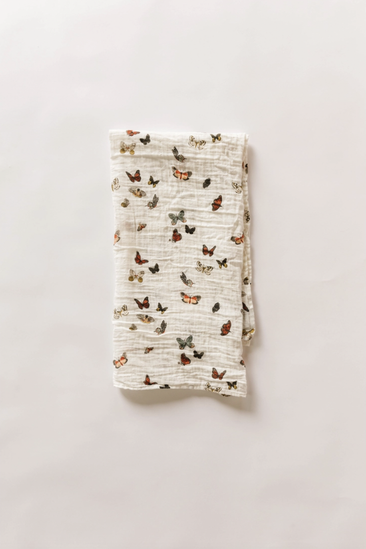 -47x47 inches
-Made of 100% cotton muslin, which only gets softer with time
-Lightweight and breathable
-Machine washable.