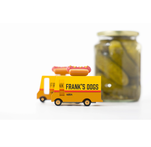 Nothing says NYC like a hot dog stand. As New Yorkers, we must pay tribute to the hot dog – it's the quintessential New York street food. Our hot dog truck is a mini