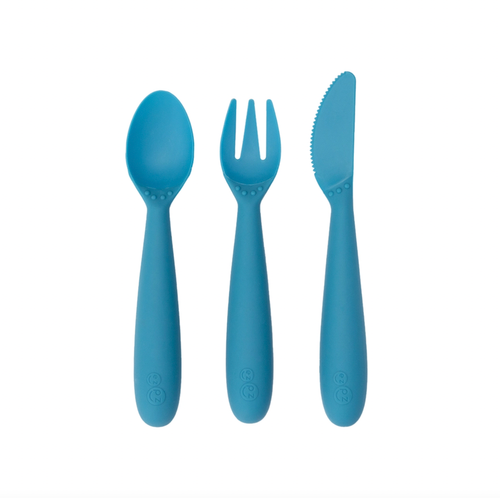 Learning self-feeding skills with utensils is an important developmental milestone. The ezpz Happy Utensils are designed to help older toddlers / presch