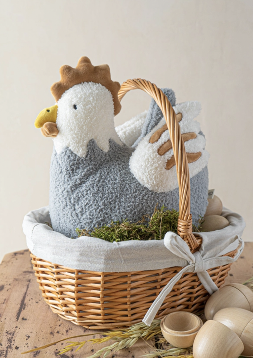 Here is Chicky Chicken! Kindhearted, she is always ready to tuck your little one to sleep or lay an egg. A golden or chocolate one? It's up to your little one to fin